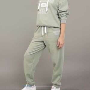 AE Fleece graphic baggy jogger